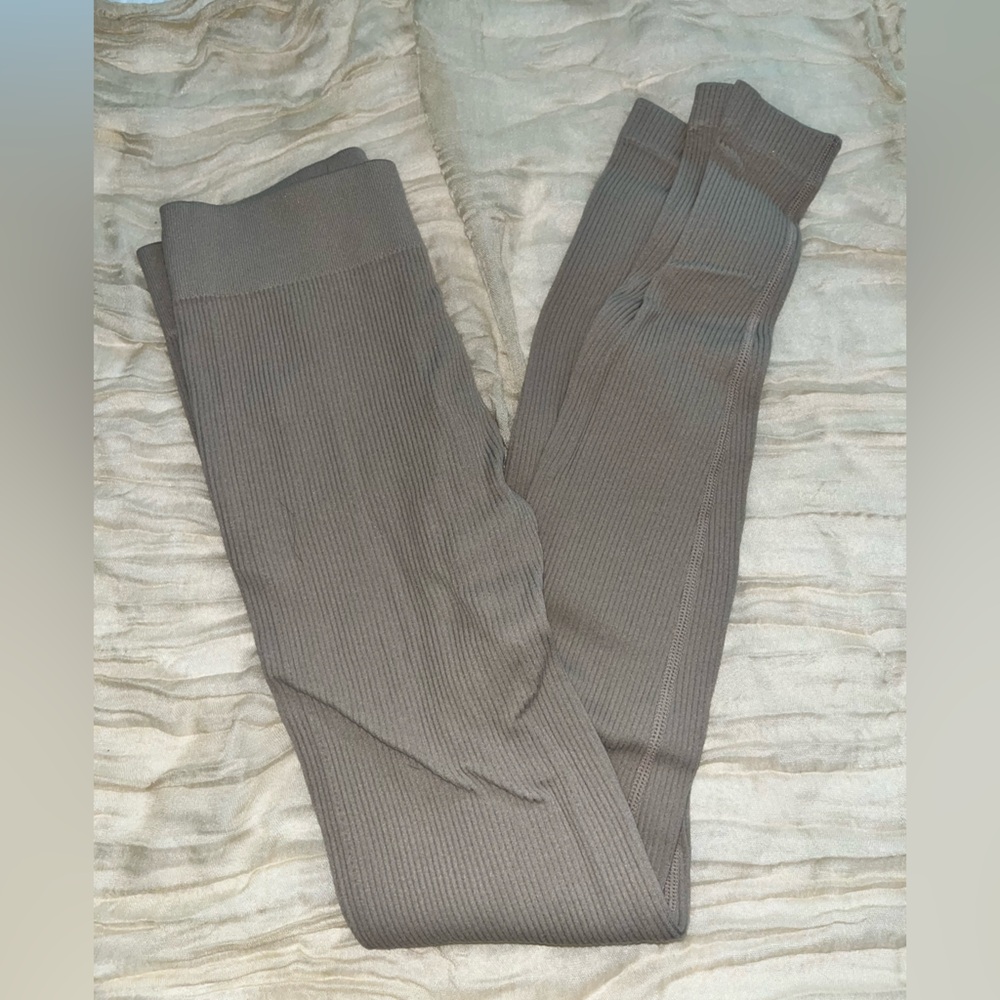 Ribbed seamless leggings